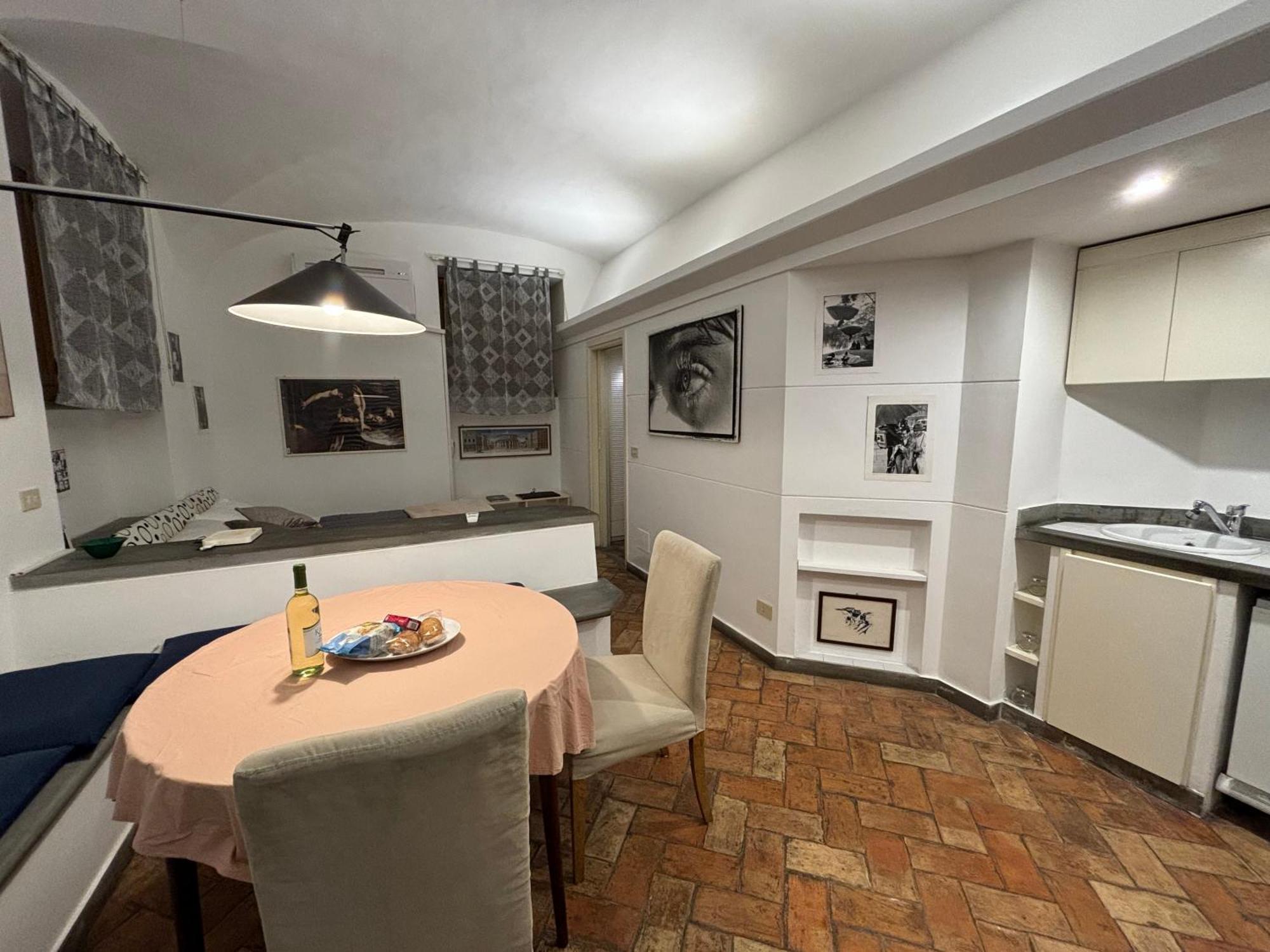Bbb House Apartment โรม ภายนอก รูปภาพ